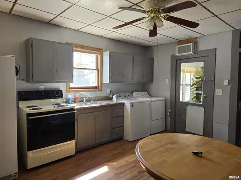 203 E Main St, Clayton, IL 62324 photo 6