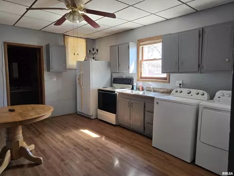 203 E Main St, Clayton, IL 62324 photo 7