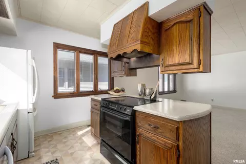 1405 27th St, Moline, IL 61265 photo 12