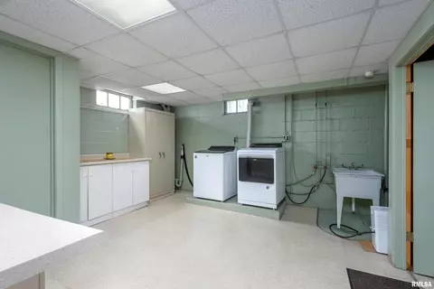 1405 27th St, Moline, IL 61265 photo 33