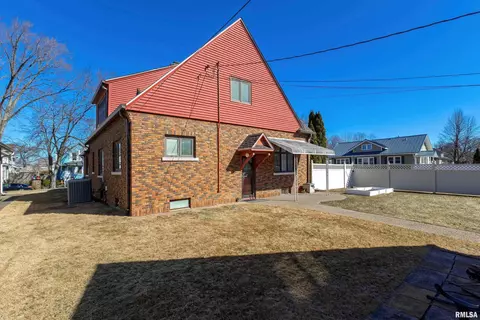 1405 27th St, Moline, IL 61265 photo 38