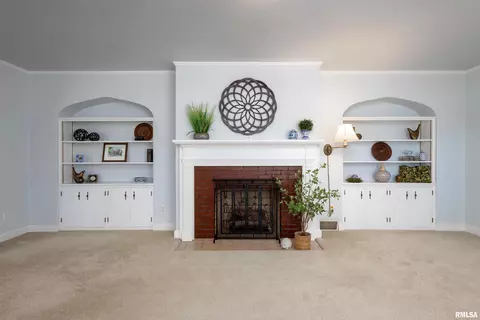 1405 27th St, Moline, IL 61265 photo 5