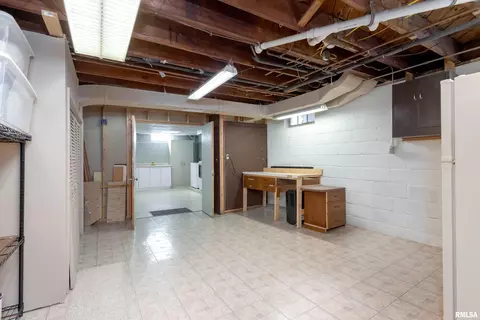 1405 27th St, Moline, IL 61265 photo 32