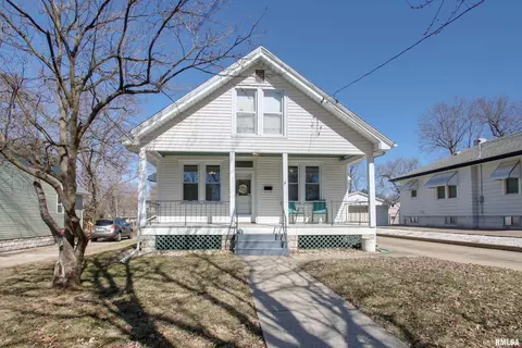 1421 Monroe St, Quincy, IL 62301