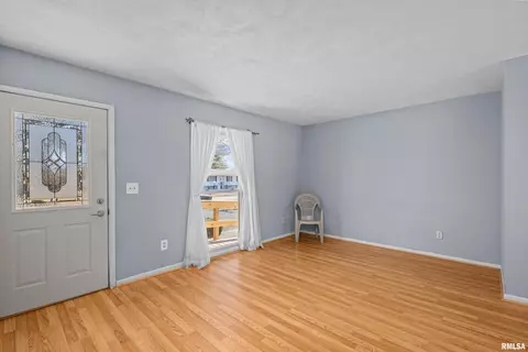 1105 12th St, Viola, IL 61486 photo 2
