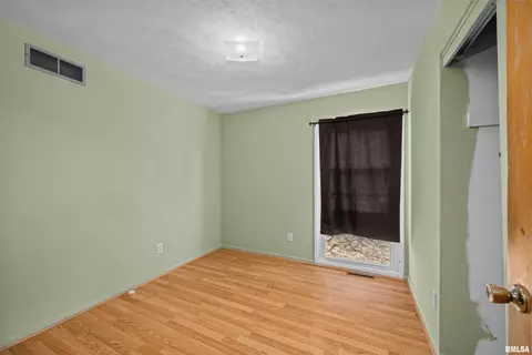 1105 12th St, Viola, IL 61486 photo 8