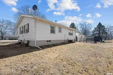 1105 12th St, Viola, IL 61486 photo 19