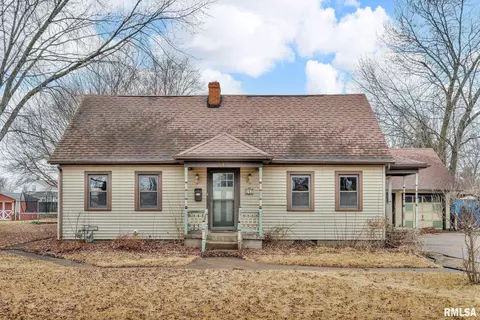 847 S Spring St, Geneseo, IL 61254