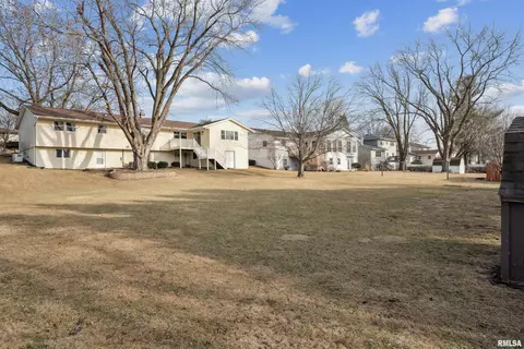 208 S 8th St, Eldridge, IA 52748 photo 23