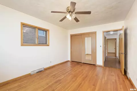 2002 7th St, Moline, IL 61265 photo 19