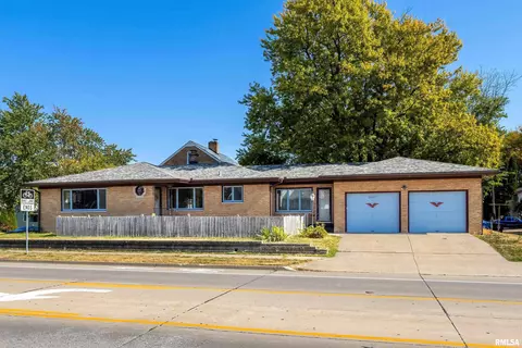 2002 7th St, Moline, IL 61265