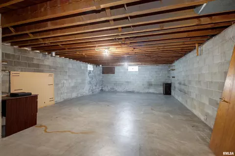 2002 7th St, Moline, IL 61265 photo 21