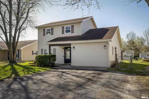 1395 N Cypress Dr, Carbondale, IL 62901