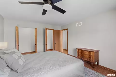 1858 53rd St, Moline, IL 61265 photo 12