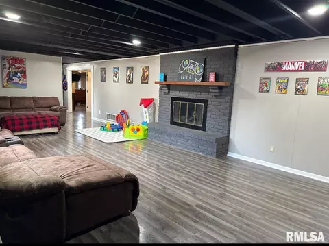 602 N Madison St, Morrison, IL 61270 photo 18