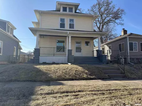 1520 26th St, Rock Island, IL 61201