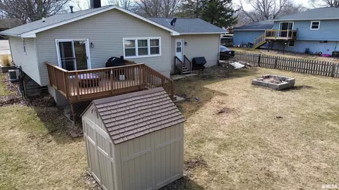 301 S Park View Dr, Eldridge, IA 52748 photo 19