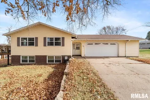 51 Crestview Dr, Geneseo, IL 61254