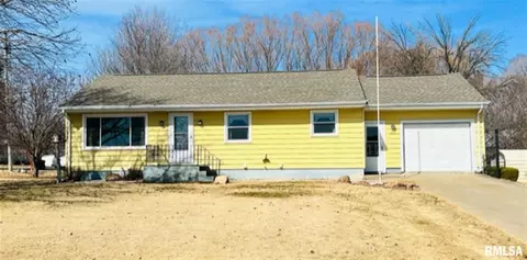 204 102 W Wyoming Ave, Onslow, IA 52321