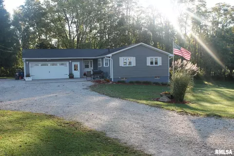 725 Oak St, Andover, IL 61233