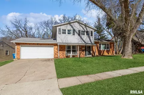 318 5th Street Ct, Silvis, IL 61282