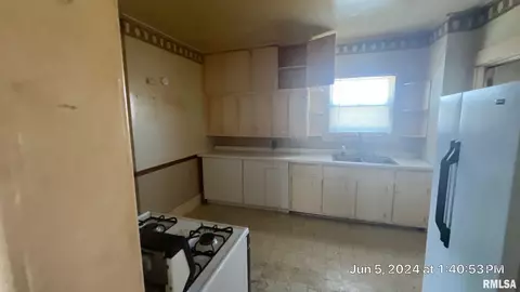 121 15th St, Silvis, IL 61282 photo 7