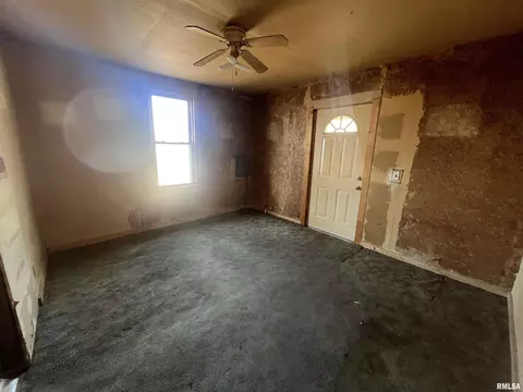 220 E Willard St, Wataga, IL 61488 photo 4