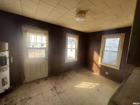 220 E Willard St, Wataga, IL 61488 photo 15