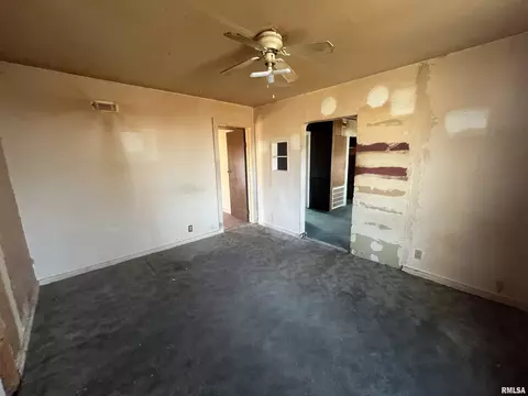 220 E Willard St, Wataga, IL 61488 photo 8
