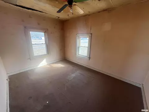 220 E Willard St, Wataga, IL 61488 photo 9