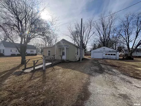 220 E Willard St, Wataga, IL 61488 photo 3