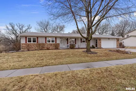1709 88th Ave W, Rock Island, IL 61201