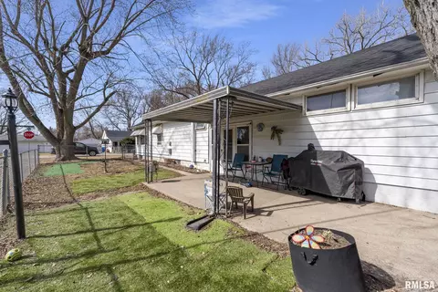 1820 43rd St, Moline, IL 61265 photo 4