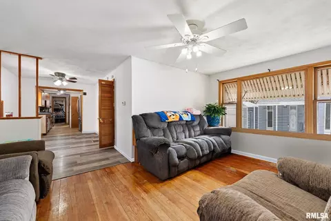 1820 43rd St, Moline, IL 61265 photo 5