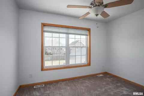 613 18th St, Silvis, IL 61282 photo 14