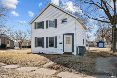 624 1st Ave W, Milan, IL 61264
