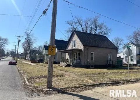 448 N 3rd Ave, Canton, IL 61520 photo 5