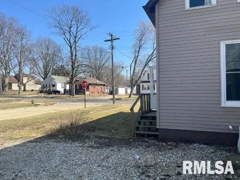448 N 3rd Ave, Canton, IL 61520 photo 7
