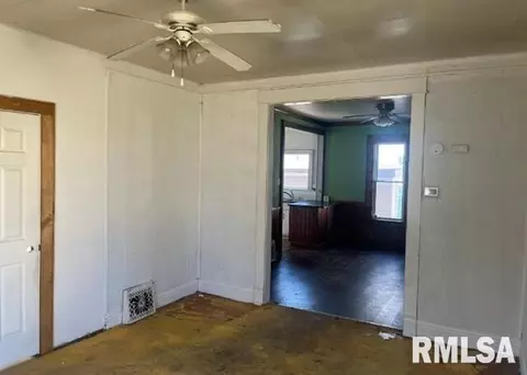 448 N 3rd Ave, Canton, IL 61520 photo 12