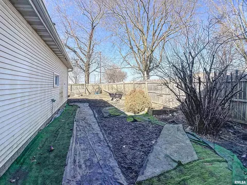 204 W 2nd St, Bennett, IA 52721 photo 36