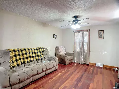 204 W 2nd St, Bennett, IA 52721 photo 8