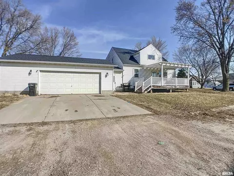 204 W 2nd St, Bennett, IA 52721 photo 2