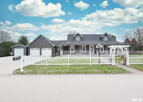 417 Margaret St, Atkinson, IL 61235