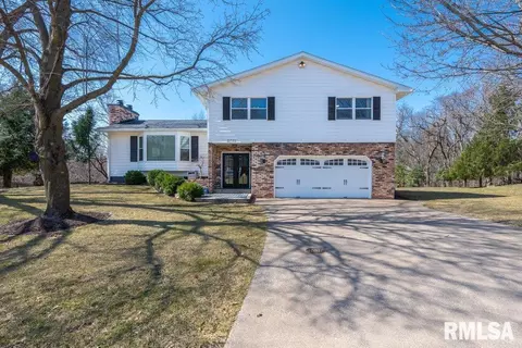 2721 18th Street C, Moline, IL 61265