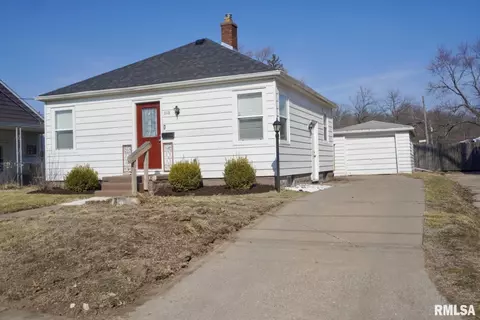 3118 Mckinley Ave, Davenport, IA 52802