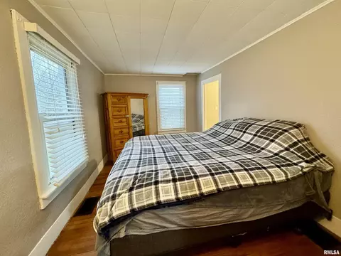 1407 15th St, Viola, IL 61486 photo 12