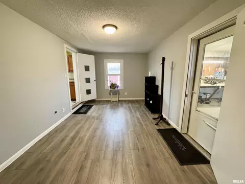 1407 15th St, Viola, IL 61486 photo 15