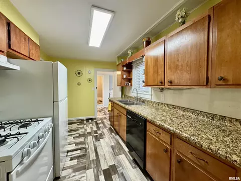 1407 15th St, Viola, IL 61486 photo 6