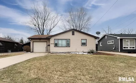 4134 28th Ave, Moline, IL 61265