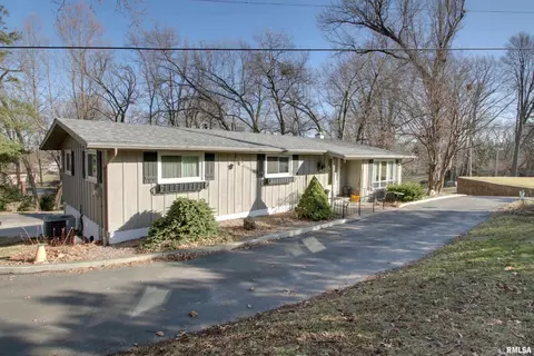 902 Cypress Point St, Quincy, IL 62305